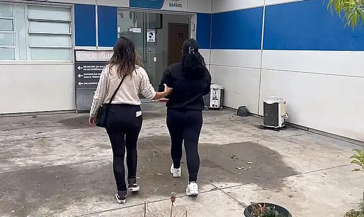 Polícia Civil de Porto Seguro prende mulher acusada de violência contra os próprios filhos; Veja