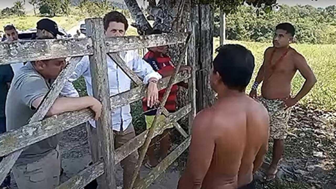 PORTO SEGURO: Fora de roteiro da diligência da CPI do MST, Salles e Zucco tentam intimidar indígenas Pataxó