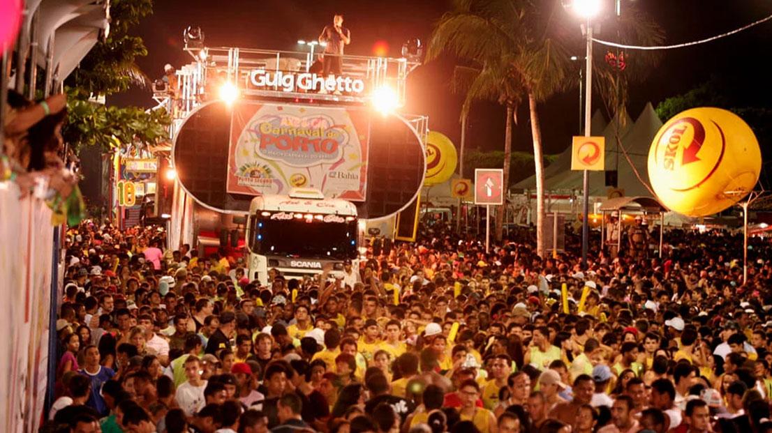 Busca por pacotes de viagens para o Carnaval 2024 aumenta e Porto Seguro está entre destinos favoritos