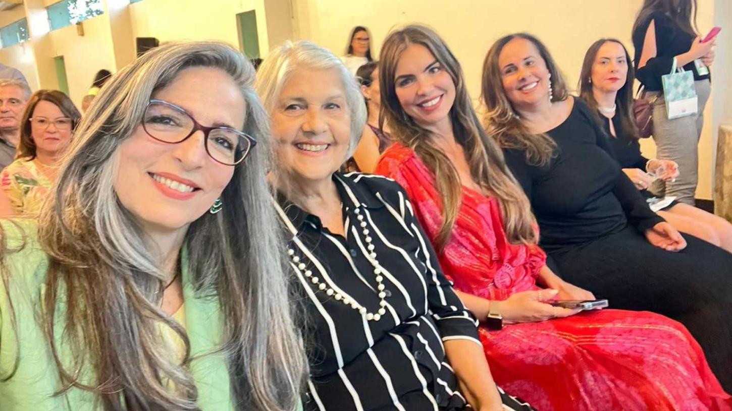Instituto de Cultura Brasileira Homenageia Mulheres e Porto Seguro foi representada