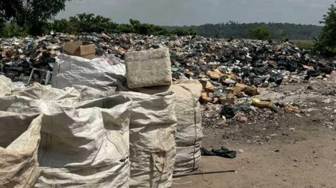 Aterro ilegal é alvo de ação de fiscalização em Coroa Vermelha