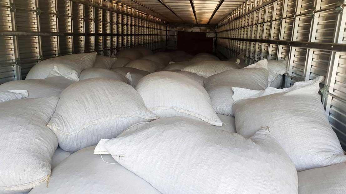 Caminhão com 100 sacas de cacau avaliado em R$ 400 mil é assaltado em Itabela