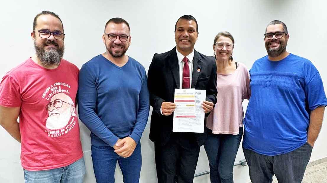 Vereador Tiago Maciel participa de reunião com a UFSB para discutir melhorias no transporte estudantil; confira
