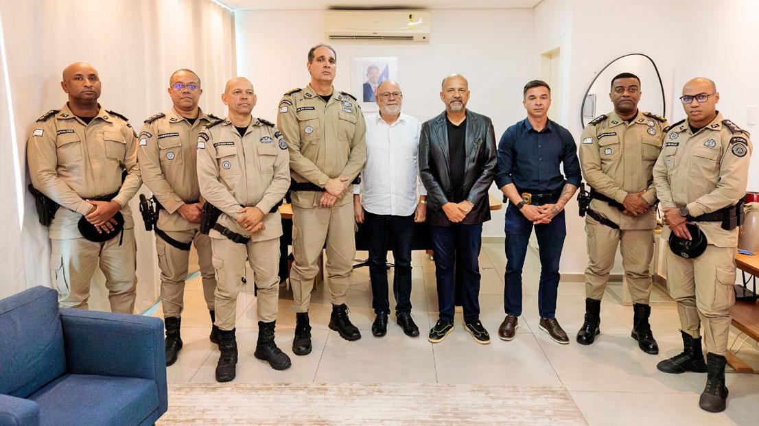 Prefeitura de Eunápolis define plano estratégico de segurança do Pedrão 2025 em reunião com forças policiais