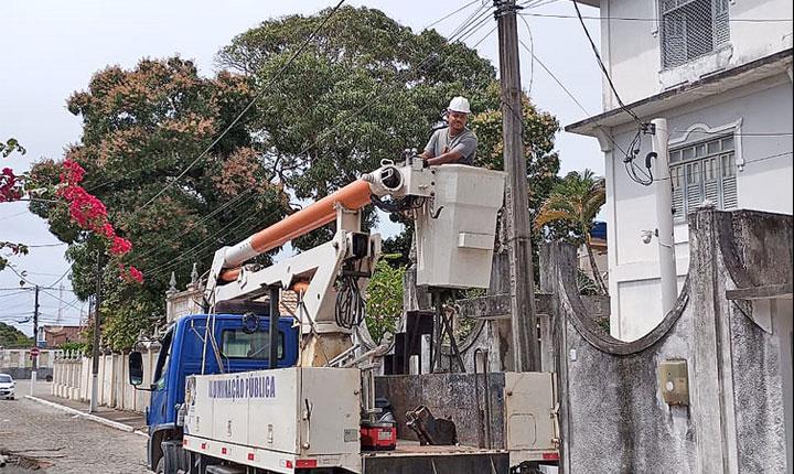 Prefeitura de Belmonte reforça compromisso com a população e amplia serviços de iluminação pública; Confira