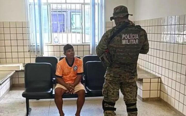 Polícia prende líder indígena e apreende armas em operação contra conflitos de terras no sul da Bahia; Veja