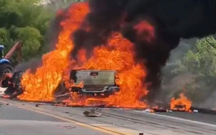 Tragédia: Acidente na BR-101 deixa dez mortos no Sul da Bahia; Veja as imagens