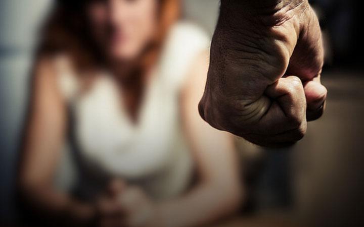 Homem é autuado em flagrante por violência doméstica em Eunápolis; Veja vídeo