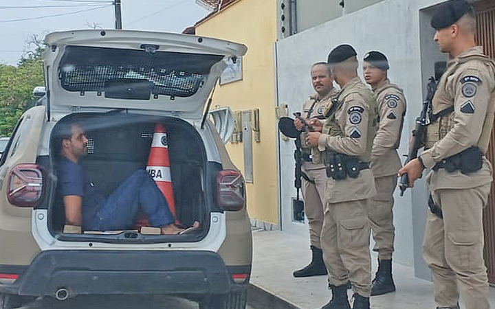 Polícia Militar age rápido e prende homem após matar madrastas em Porto Seguro; Veja  