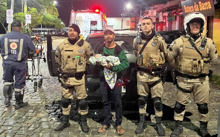 Bebê nasce inesperadamente durante travessia de balsa em Porto Seguro; Veja vídeo