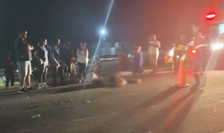 Imagens fortes: Grave acidente envolvendo ambulância e motocicleta deixa mortos na BR-367, em Porto Seguro