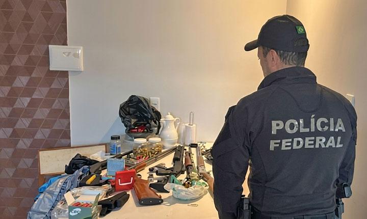Polícia federal 'caça' suspeitos de matar indígena e apreende arsenal no extremo sul da Bahia; Veja vídeo