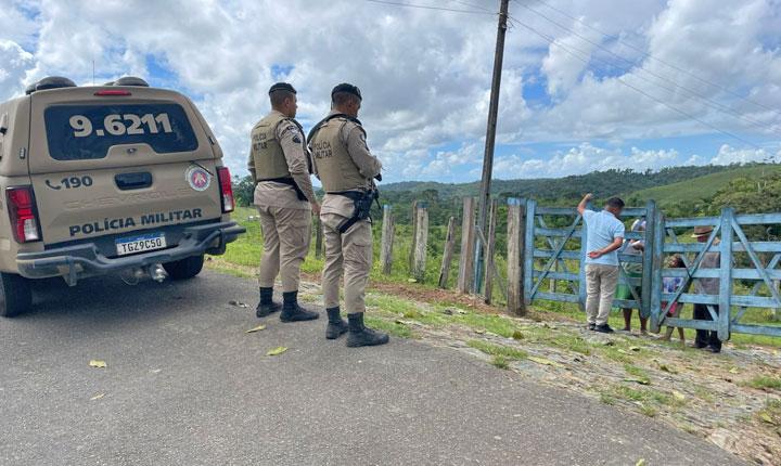 Prefeitura de Mascote reforça alerta sobre responsabilidade com animais soltos nas vias públicas