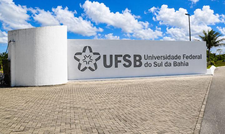 UFSB abre seleção para professores substitutos com 25 vagas em Porto Seguro, Ilhéus e Teixeira de Freitas