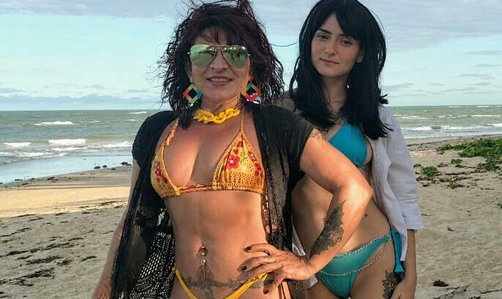 Mãe quebra o silêncio após morte de miss tattoo e marido em porto seguro; 