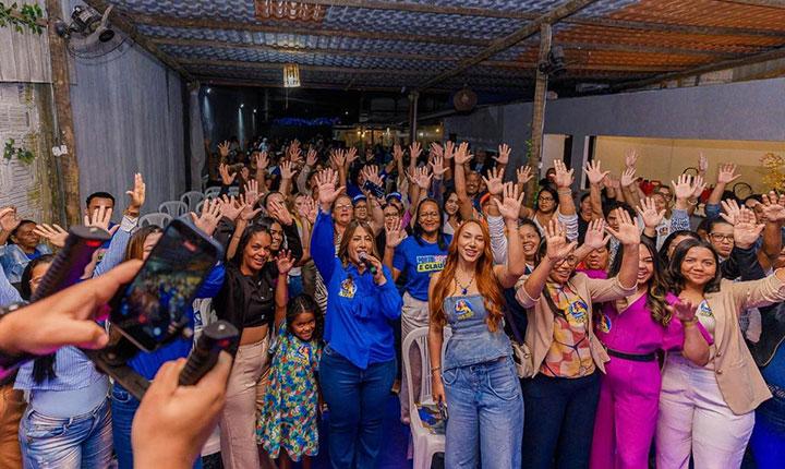 Cláudia Oliveira reúne centenas de mulheres em Porto Seguro em encontro de diálogo e fortalecimento feminino