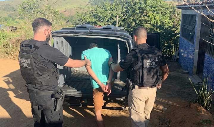 Homem é preso suspeito de agredir a própria mãe de 75 anos com pedaço de madeira em Guaratinga; Veja vídeo