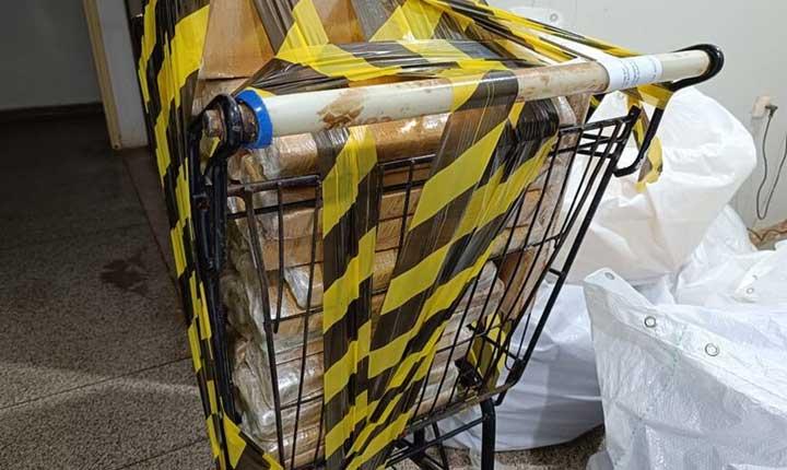 PRF prende morador de Porto Seguro e dois mineiros com mais de 60 quilos de maconha destinados à Bahia