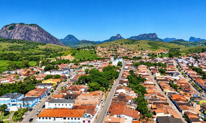 Guaratinga está entre as 10 cidades da Bahia com maior taxa de analfabetismo, aponta IBGE