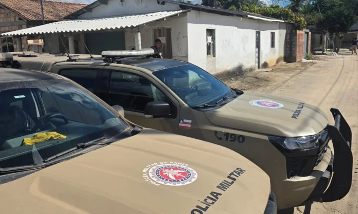 Belmonte: Polícia Militar apaga pichações de facções criminosas e reforça combate ao crime no distrito de Barrolândia