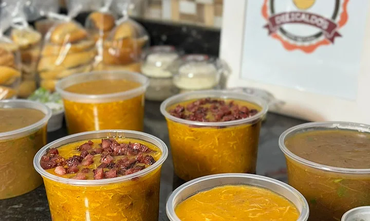 Casal de Eunápolis larga emprego para vender caldos por delivery e fatura R$ 100 mil; Veja vídeo