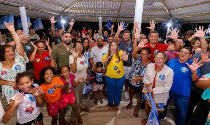Com forte apoio popular, Arraial d’Ajuda reúne lideranças em encontro com Cláudia Oliveira