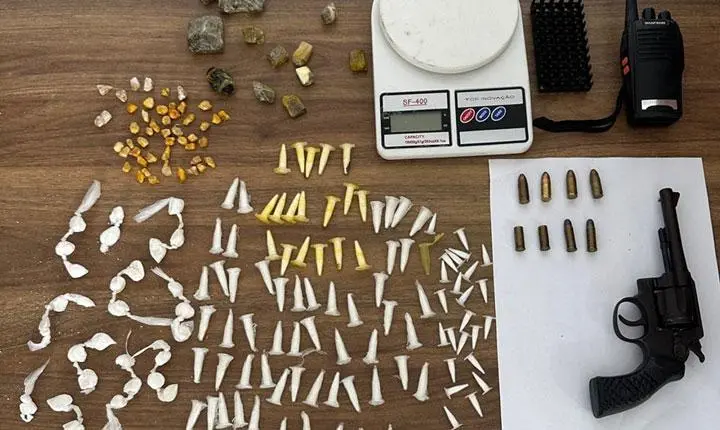 Confronto com a polícia termina com suspeito morto, arma e drogas apreendidas em Belmonte