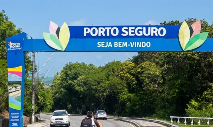 Estudante da UFSB vence concurso estadual de jornalismo na Bahia com reportagem sobre Porto Seguro