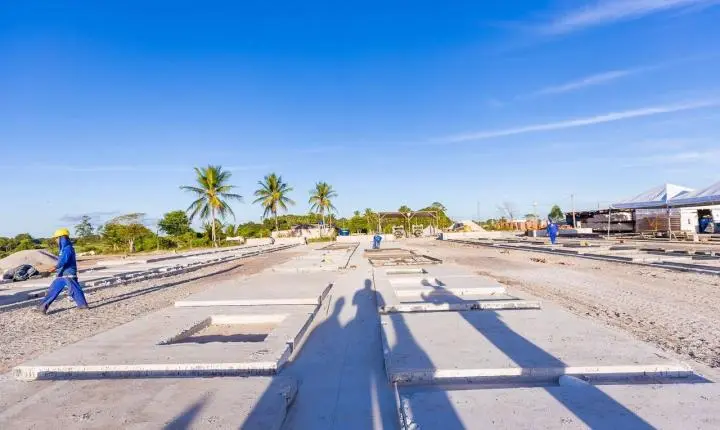 No dia de seu aniversário, prefeito Robério apresenta obras de cerca de 500 casas do Minha Casa, Minha Vida