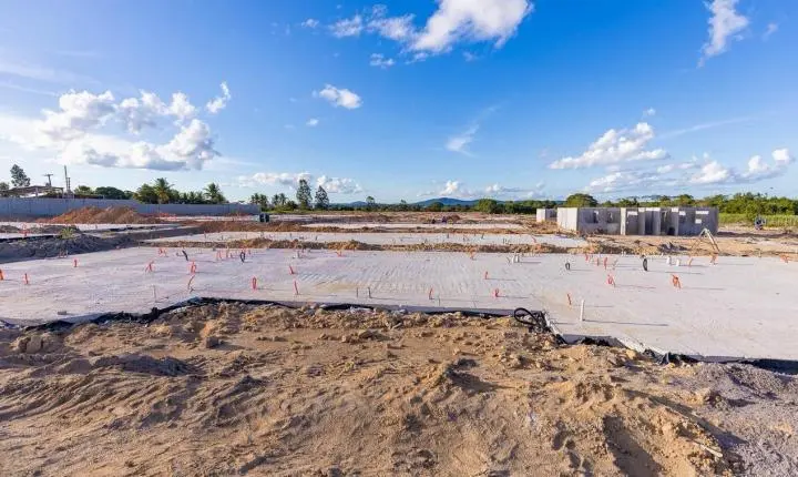 No dia de seu aniversário, prefeito Robério apresenta obras de cerca de 500 casas do Minha Casa, Minha Vida