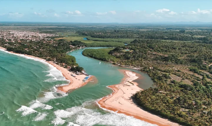 Plataforma Booking investiga aluguel de casas em terra indígena em Porto Seguro; Saiba Mais