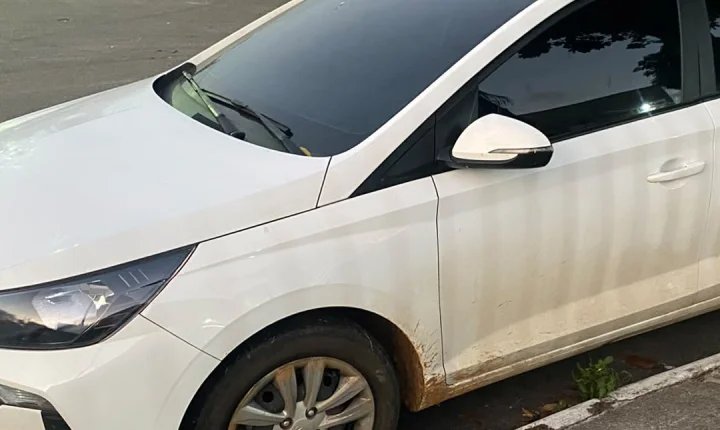 Polícia Civil apreende HB20S roubado usado por grupo investigado por homicídios em Eunápolis