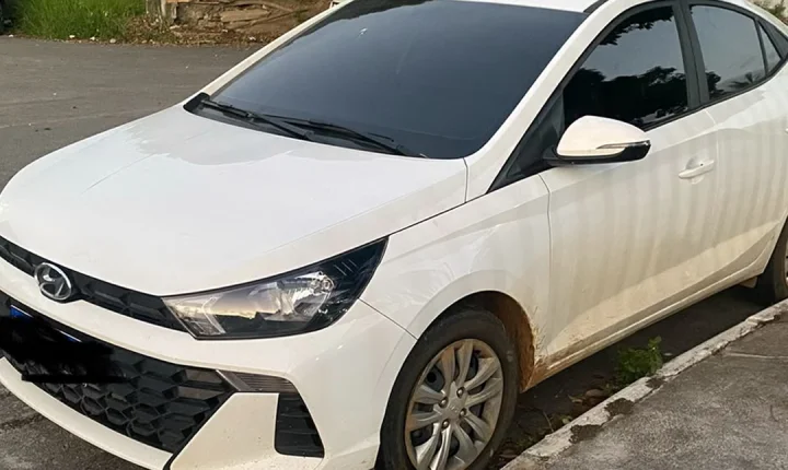 Polícia Civil apreende HB20S roubado usado por grupo investigado por homicídios em Eunápolis