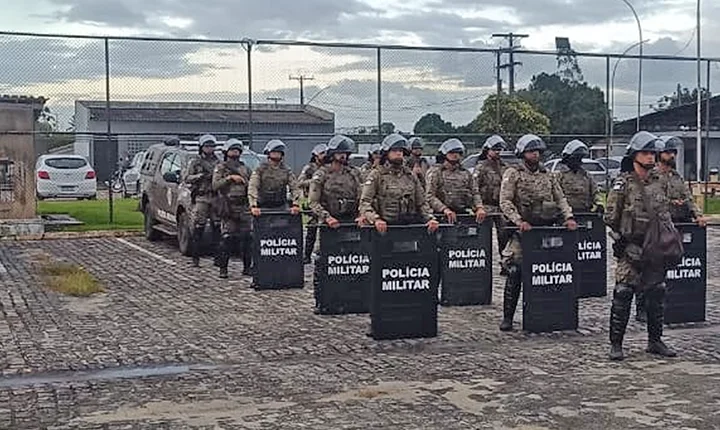Polícia militar realiza vistoria no Conjunto Penal de Eunápolis e apreende celulares e armas brancas