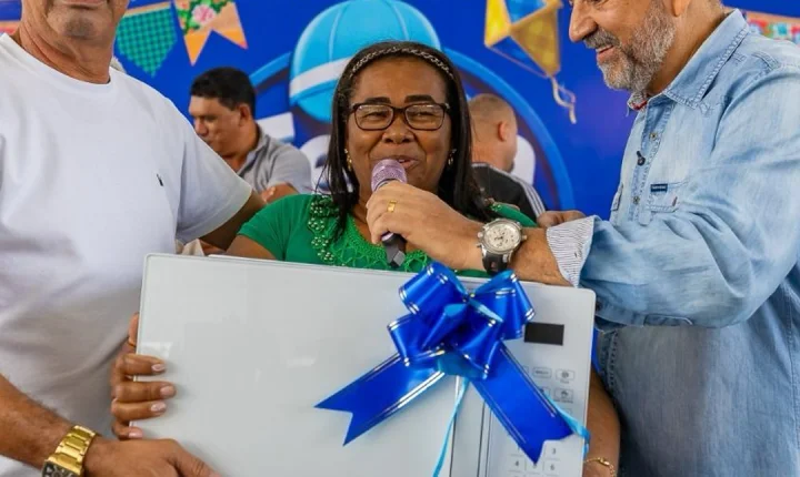 Prefeitura reúne garis e familiares em celebração que reconhece o trabalho de quem cuida da cidade
