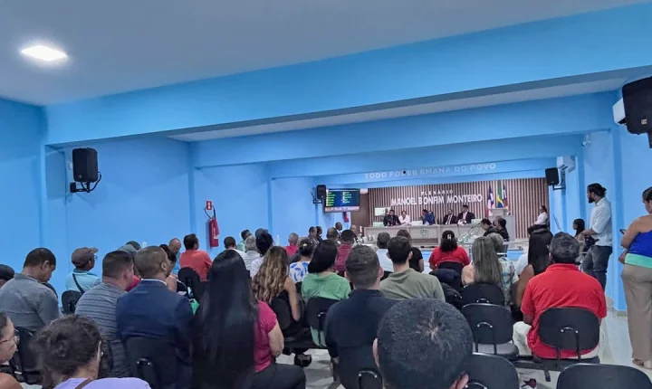 Santa Cruz Cabrália pode ser a primeira cidade da Bahia afetada por PEC que corta salários de vereadores