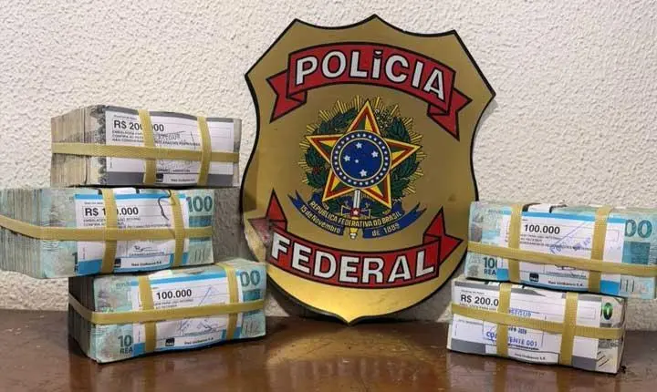 Suspeito de lavagem de dinheiro é preso pela Polícia Federal com R$ 700 mil em espécie em Porto Seguro