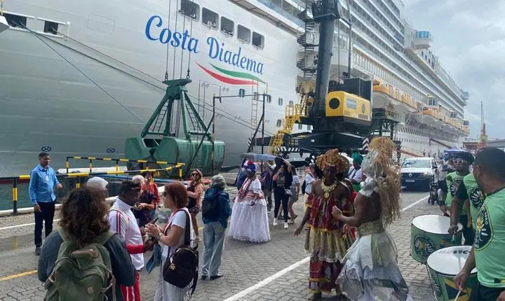 Temporada de cruzeiros 2025/2026 injeta R$ 115 milhões na economia baiana