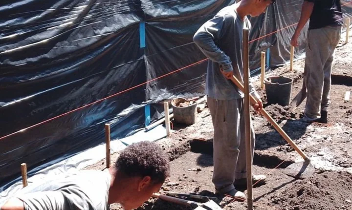 Tesouros enterrados: Escavações em Porto Seguro revelam mais de 20 mil peças arqueológicas