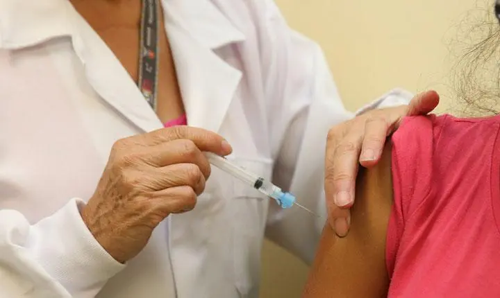 Vacinação contra a gripe é liberada para toda a população em Eunápolis